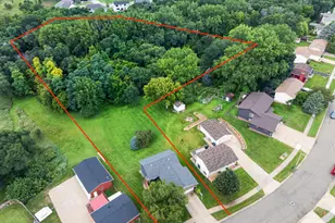 614 37th St SW, Rochester, MN 55902 - Photo 3