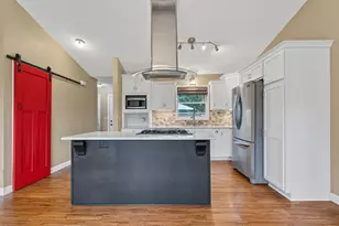 614 37th St SW, Rochester, MN 55902 - Photo 9