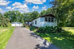 910 Lake Shore Blvd, Wahkon, MN 56386 - Photo 9