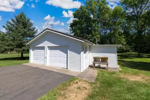 910 Lake Shore Blvd, Wahkon, MN 56386 - Photo 7