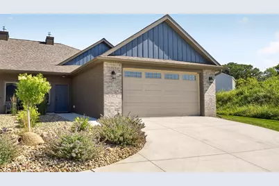 877 Picadilly Lane NW, Rochester, MN 55901 - Photo 3