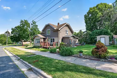 158 Moreland Avenue E, West Saint Paul, MN 55118 - Photo 1