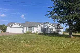 340 Prentice St S, Clayton, WI 54004 - Photo 3
