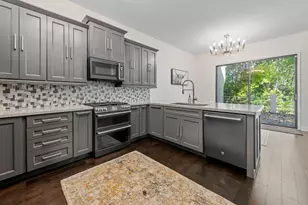 11730 Vista Dr, Minnetonka, MN 55343 - Photo 13
