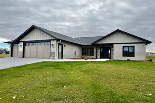 115 Barber Cir, Granite Falls, MN 56241 - Photo 1