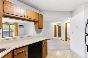 2425 E Franklin Ave, Minneapolis, MN 55406 - Photo 11