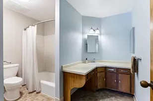 2425 E Franklin Ave, Minneapolis, MN 55406 - Photo 15