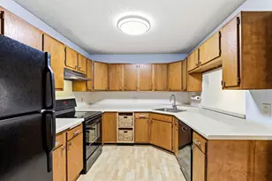 2425 E Franklin Ave, Minneapolis, MN 55406 - Photo 7