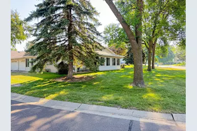 659 Belland Avenue, Vadnais Heights, MN 55127 - Photo 3