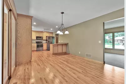 131 Marie Avenue W, West Saint Paul, MN 55118 - Photo 15