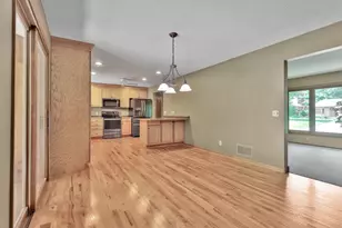 131 Marie Ave W, West Saint Paul, MN 55118 - Photo 15