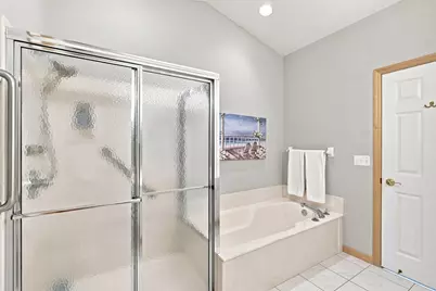 14433 Freesia Way, Apple Valley, MN 55124 - Photo 17