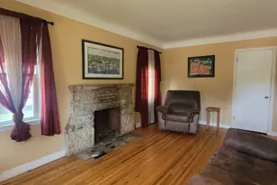 1064 Oakdale Ave, West Saint Paul, MN 55118 - Photo 3