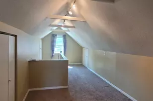 1064 Oakdale Ave, West Saint Paul, MN 55118 - Photo 9