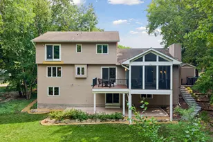 15385 Morraine Way, Eden Prairie, MN 55347 - Photo 5