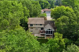 15385 Morraine Way, Eden Prairie, MN 55347 - Photo 7