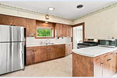 209 2nd Avenue SE, New London, MN 56273 - Photo 9