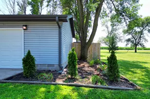 916 Birch Ave W, Hector, MN 55342 - Photo 35