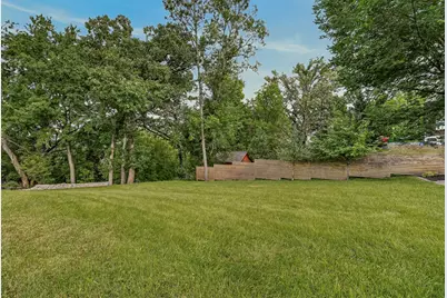 1061 Plummer Lane SW, Rochester, MN 55902 - Photo 5
