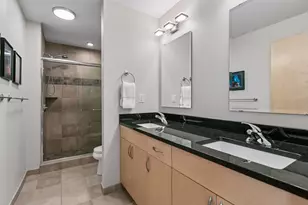 215 10th Ave S, Minneapolis, MN 55415 - Photo 23