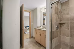 215 10th Ave S, Minneapolis, MN 55415 - Photo 27