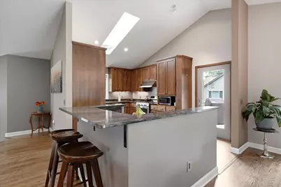 15809 Nursery Drive, Minnetonka, MN 55345 - Photo 7