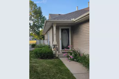 827 Winsome Way NW, Isanti, MN 55040 - Photo 5