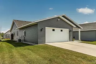 5370 Harvest Lake Dr NW, Rochester, MN 55901 - Photo 21