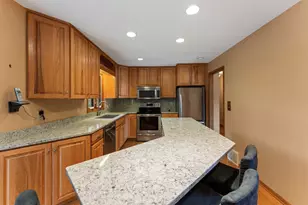 1096 Rome Ct, Apple Valley, MN 55124 - Photo 7