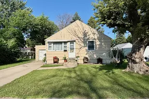 1215 Douglas Ave, Worthington, MN 56187 - Photo 1