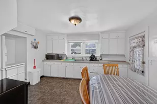 215 6th St NW, Rochester, MN 55901 - Photo 9