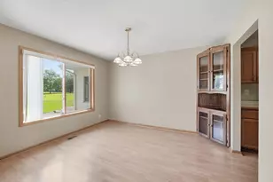 111 S West St, Belle Plaine, MN 56011 - Photo 9