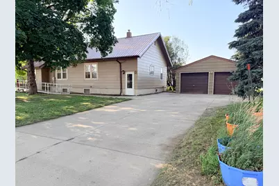 503 2nd Avenue NE, Pipestone, MN 56164 - Photo 3