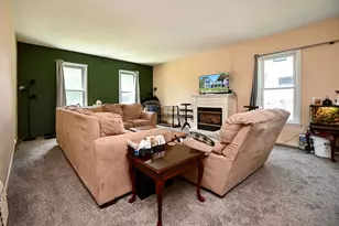 214 E Howard St, Winona, MN 55987 - Photo 3