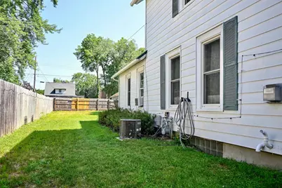 214 E Howard Street, Winona, MN 55987 - Photo 23