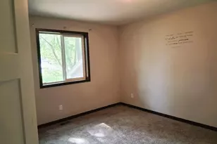 1930 Prospect Dr NE, Saint Cloud, MN 56304 - Photo 7