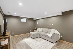 2258 W 105th St, Bloomington, MN 55431 - Photo 25