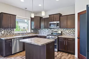 2299 Gall Ave, Maplewood, MN 55109 - Photo 3