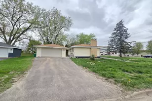 5201 W 84th St, Bloomington, MN 55437 - Photo 35