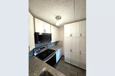 10511 Cedar Lake Road #503, Hopkins, MN 55305 - Photo 5
