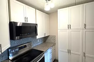 10511 Cedar Lake Rd, Hopkins, MN 55305 - Photo 5
