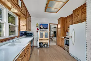 645 Main St S, Hutchinson, MN 55350 - Photo 11