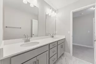 17994 Hidden Creek Trl, Lakeville, MN 55044 - Photo 23