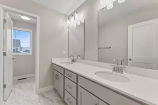 17994 Hidden Creek Trl, Lakeville, MN 55044 - Photo 21