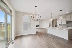 17994 Hidden Creek Trl, Lakeville, MN 55044 - Photo 11
