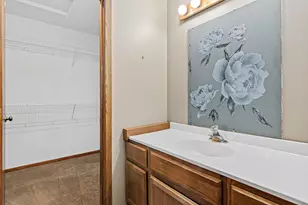 1314 Deercliff Ln, Eagan, MN 55123 - Photo 13