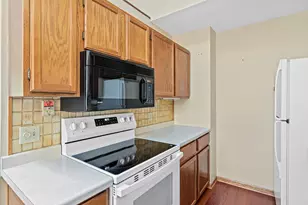 1314 Deercliff Ln, Eagan, MN 55123 - Photo 9