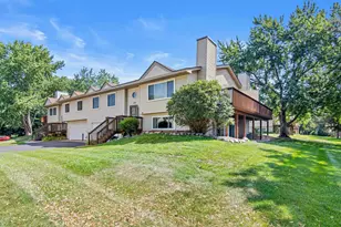 1314 Deercliff Ln, Eagan, MN 55123 - Photo 25