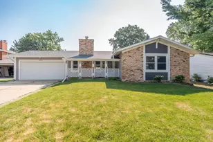 1449 Park Hills Ct, Woodbury, MN 55125 - Photo 1