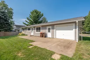 1449 Park Hills Ct, Woodbury, MN 55125 - Photo 17